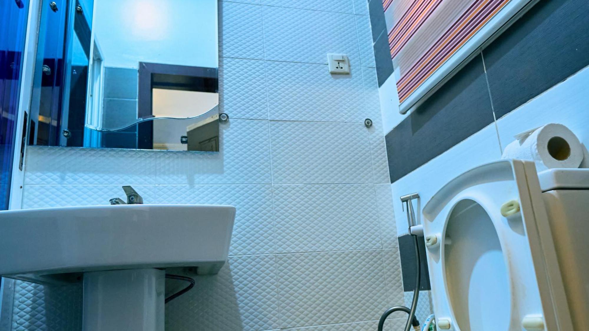 Crownedge Hotels Ikeja Exterior foto